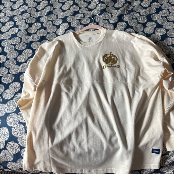 Disneyland Cream 70th anniversary spirit jersey with Castle Print! NWT large - Picture 4 of 5